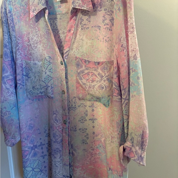 Spring Pastel Button-Up Top - Picture 5 of 6